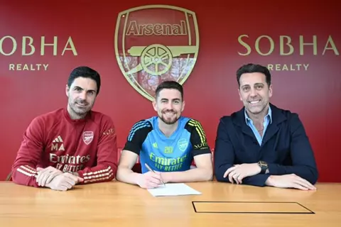 فلامنجو يسعى لضم جورجينيو قبل انطلاق مونديال الأندية